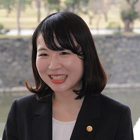 柳澤 里衣